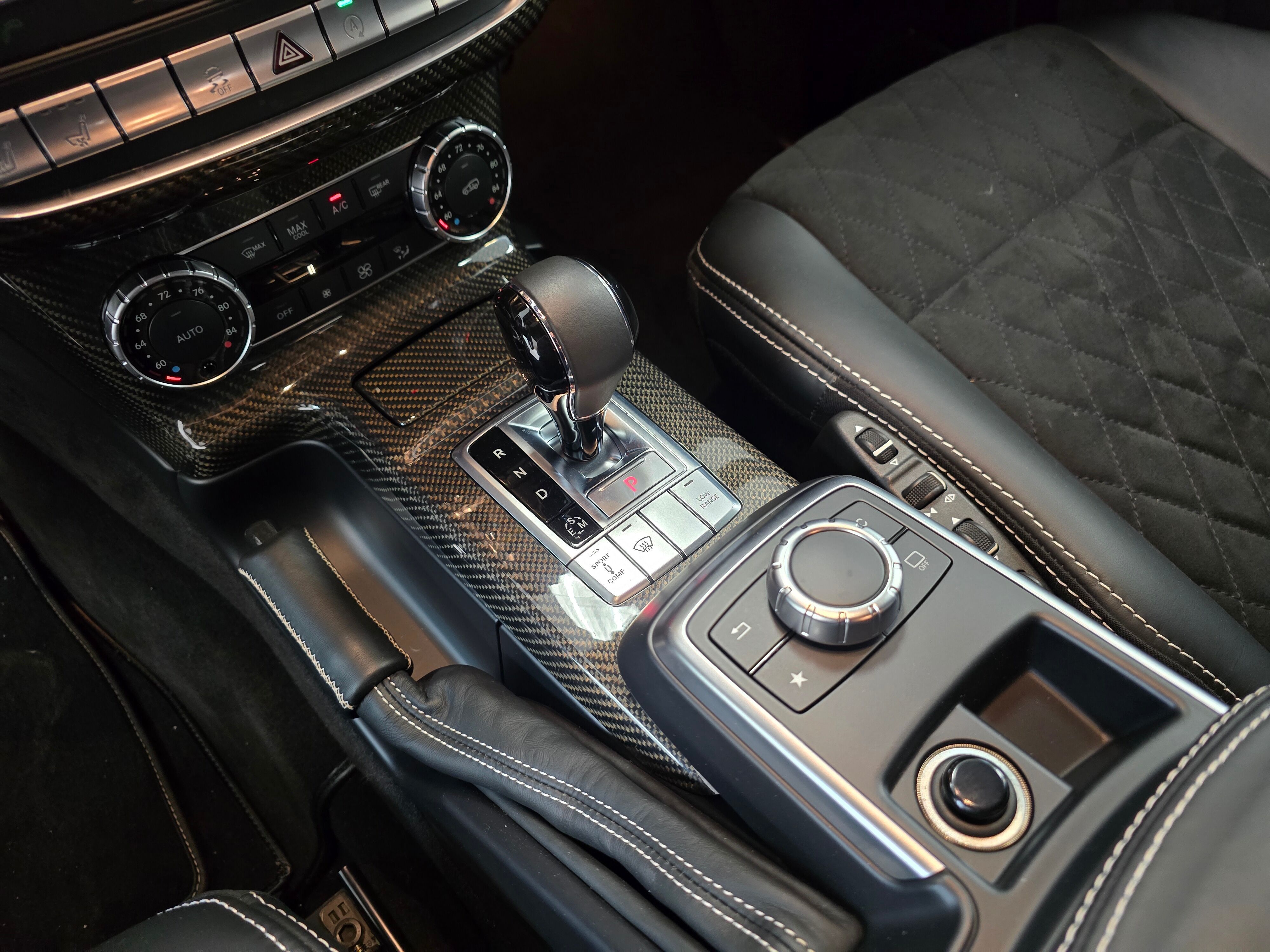 2017 Mercedes Benz G 550 photo 2