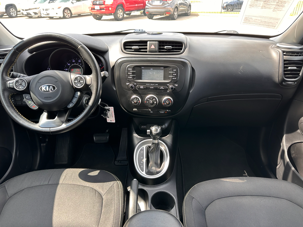 2016 Kia Soul Exclaim photo 2