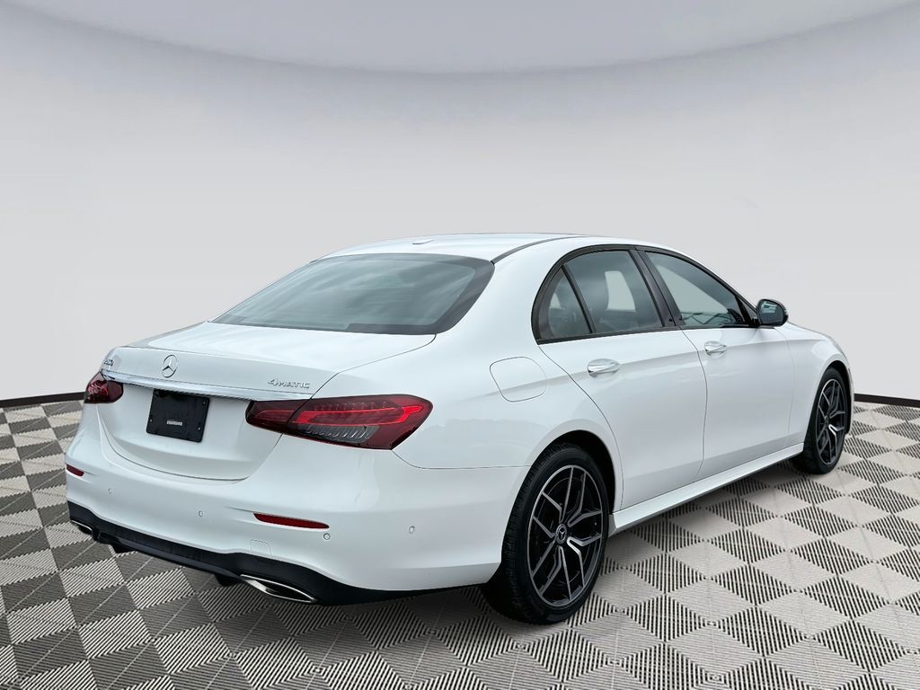 2021 Mercedes Benz E 4MATIC photo 2