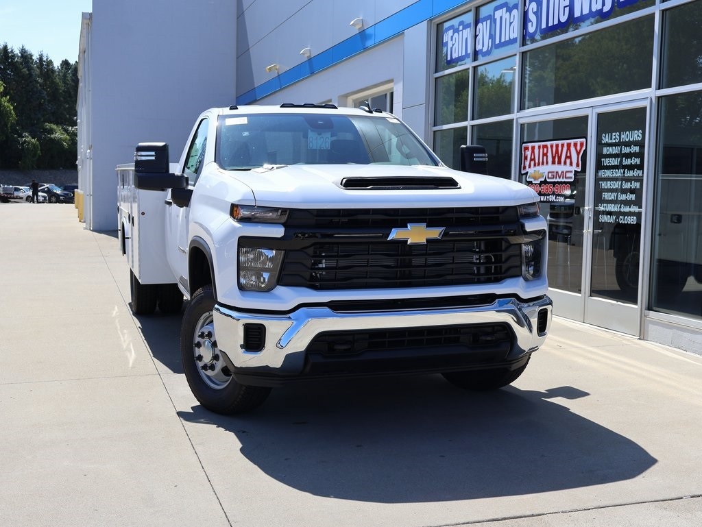2025 Chevrolet Silverado 3500HD Work Truck photo 6