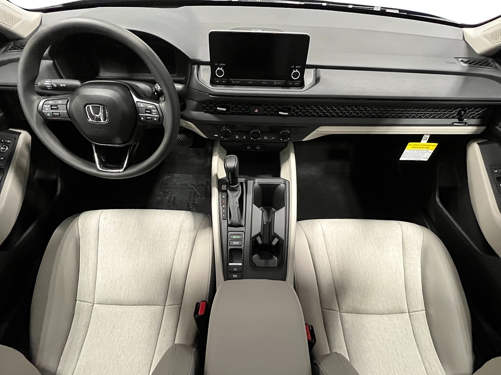 2025 Honda Accord SE photo 2