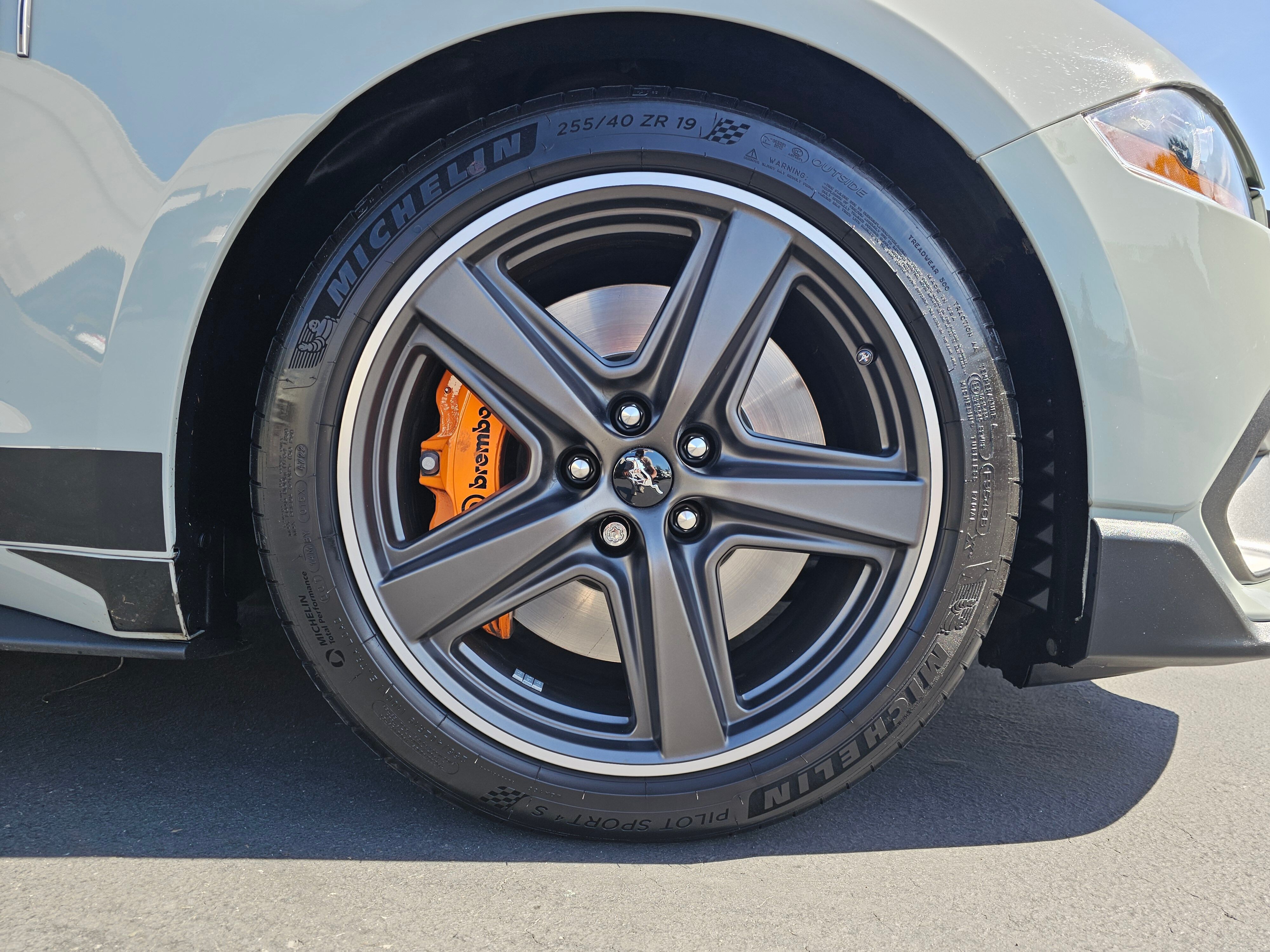 2023 Ford Mustang Mach 1 photo 4