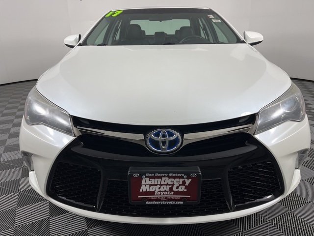 2017 Toyota Camry Hybrid SE photo 3