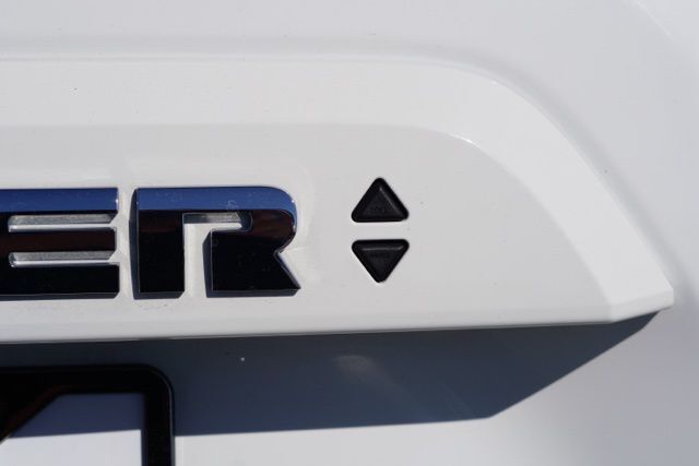 2024 Toyota 4Runner SR5 photo 5