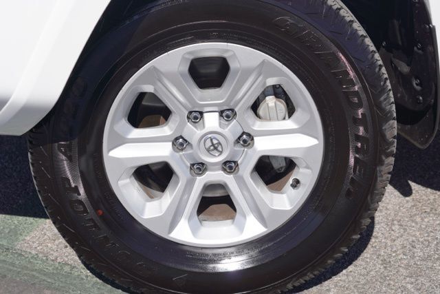 2024 Toyota 4Runner SR5 photo 6