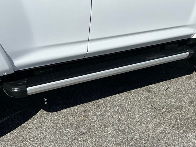 2024 Toyota 4Runner SR5 photo 3