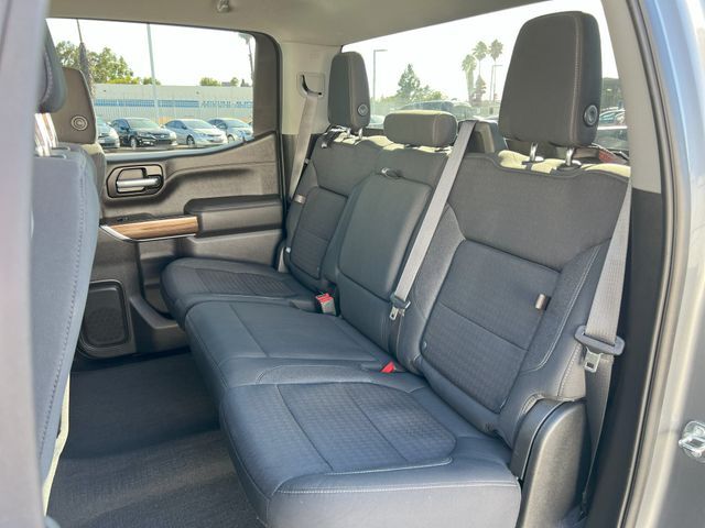 2021 Chevrolet Silverado 1500 RST photo 10