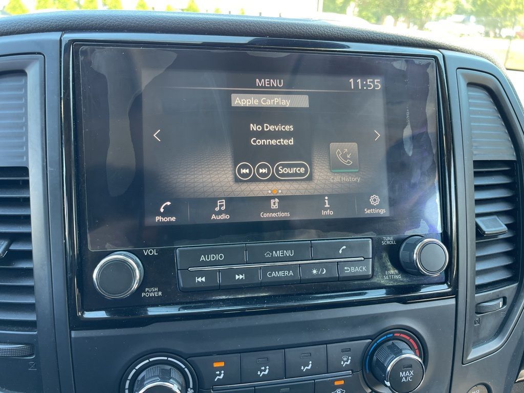 2022 Nissan Titan SV photo 6