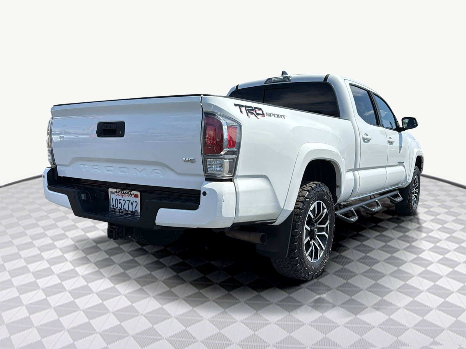 2020 Toyota Tacoma TRD Sport photo 2