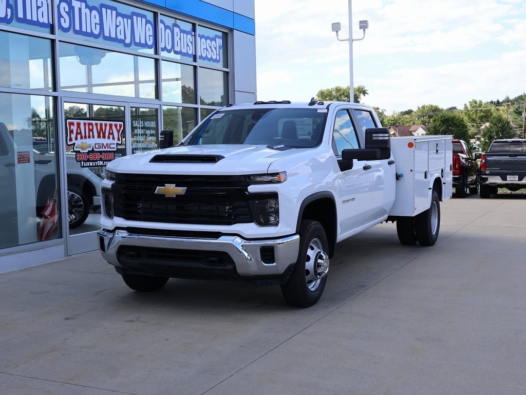 2025 Chevrolet Silverado 3500HD Work Truck photo 5