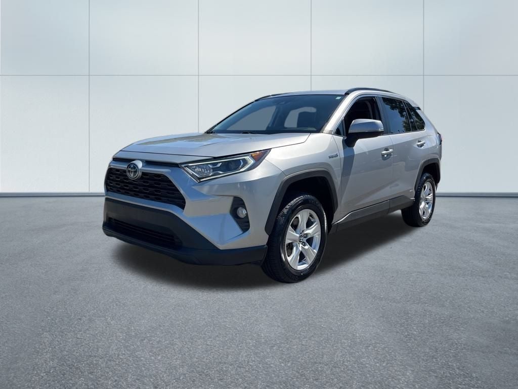 2020 Toyota RAV4 Hybrid XLE photo 2