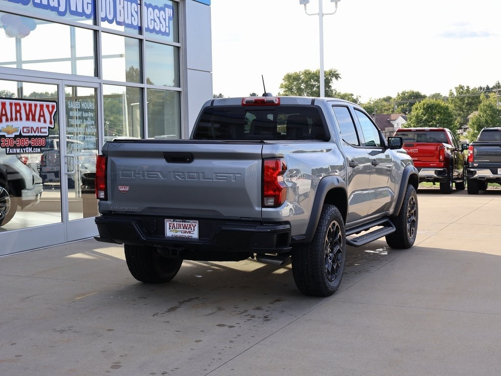 2026 Chevrolet Colorado Trail Boss photo 3