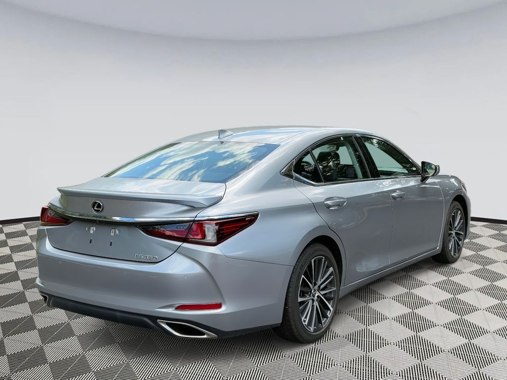 2022 Lexus ES 350 Base photo 2