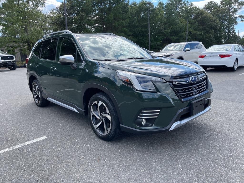 2022 Subaru Forester Touring photo 4