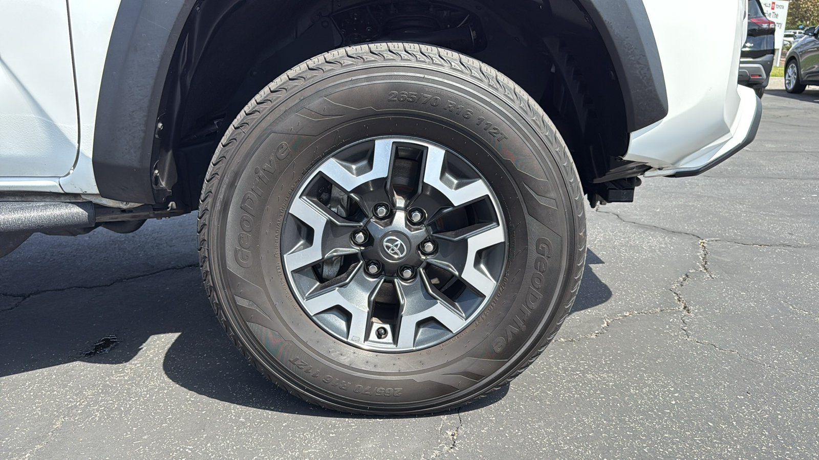 2022 Toyota Tacoma TRD Off-Road photo 3