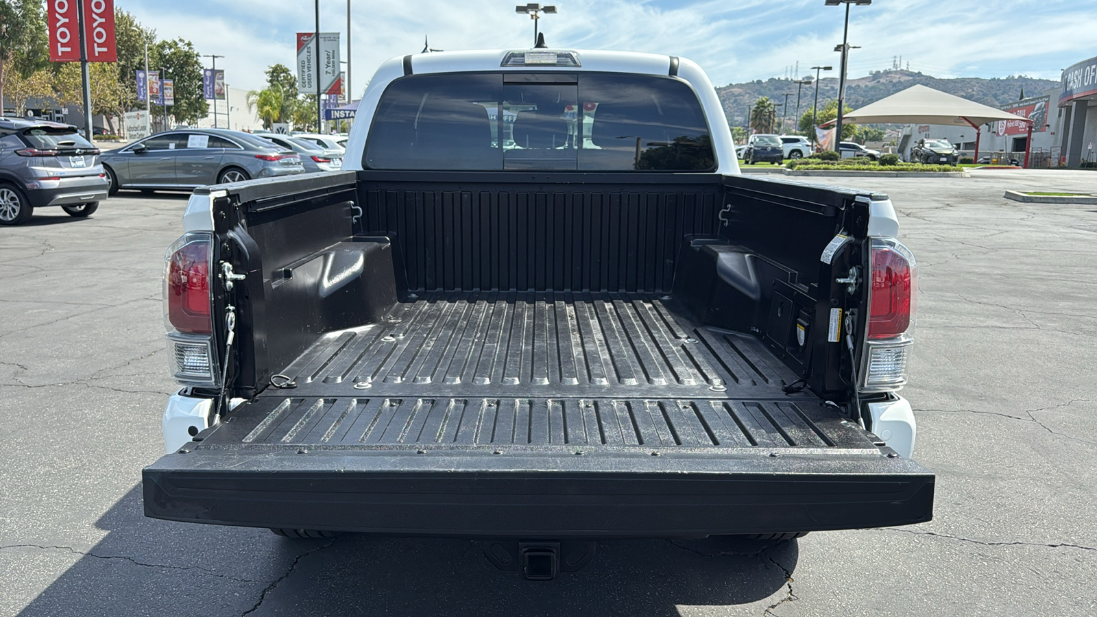 2022 Toyota Tacoma TRD Off-Road photo 4
