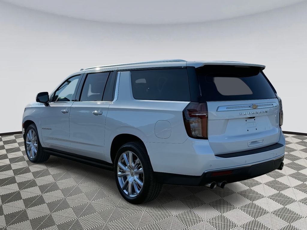 2023 Chevrolet Suburban High Country photo 4