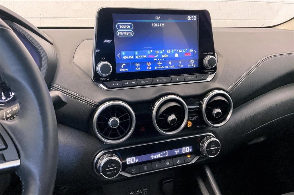2021 Nissan Sentra SV photo 2