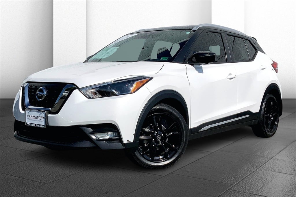 2020 Nissan Kicks SR photo 3