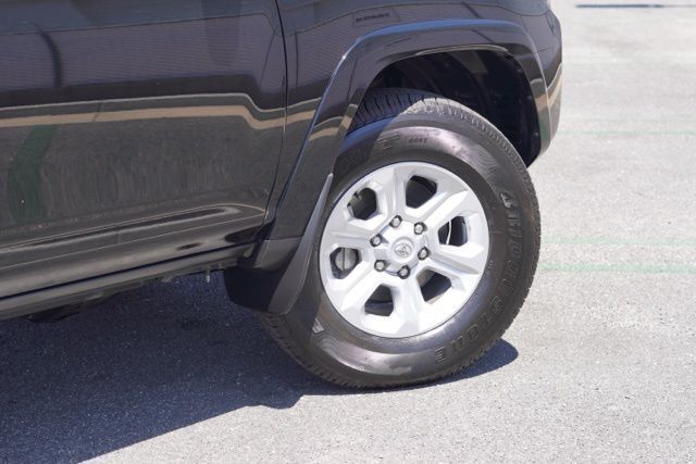 2024 Toyota 4Runner SR5 photo 2