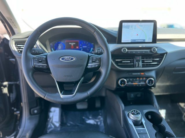 2022 Ford Escape SEL photo 6