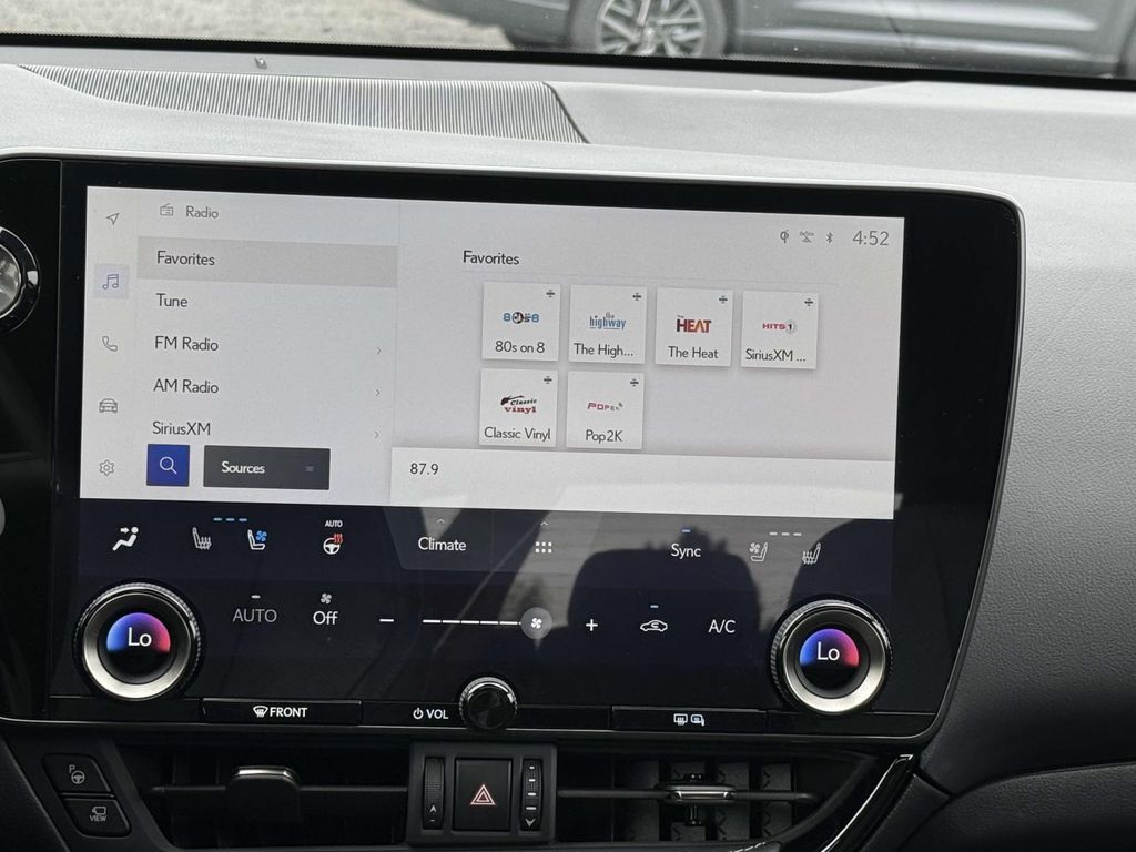2022 Lexus NX 450h+ Luxury photo 7