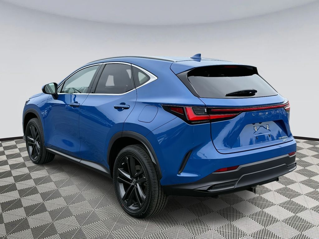 2022 Lexus NX 450h+ Luxury photo 4