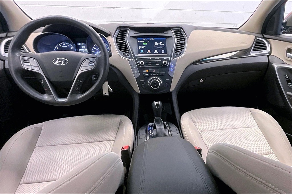 2017 Hyundai Santa Fe Sport Base photo 2