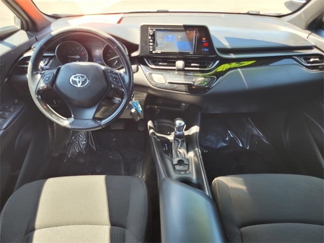 2018 Toyota C-HR XLE Premium photo 4