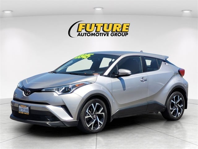 2018 Toyota C-HR XLE Premium photo 3