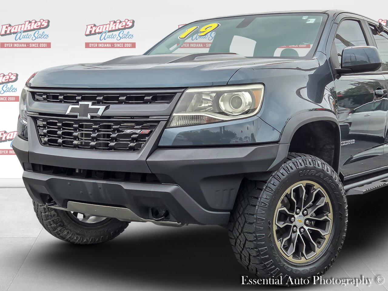2019 Chevrolet Colorado ZR2 photo 2