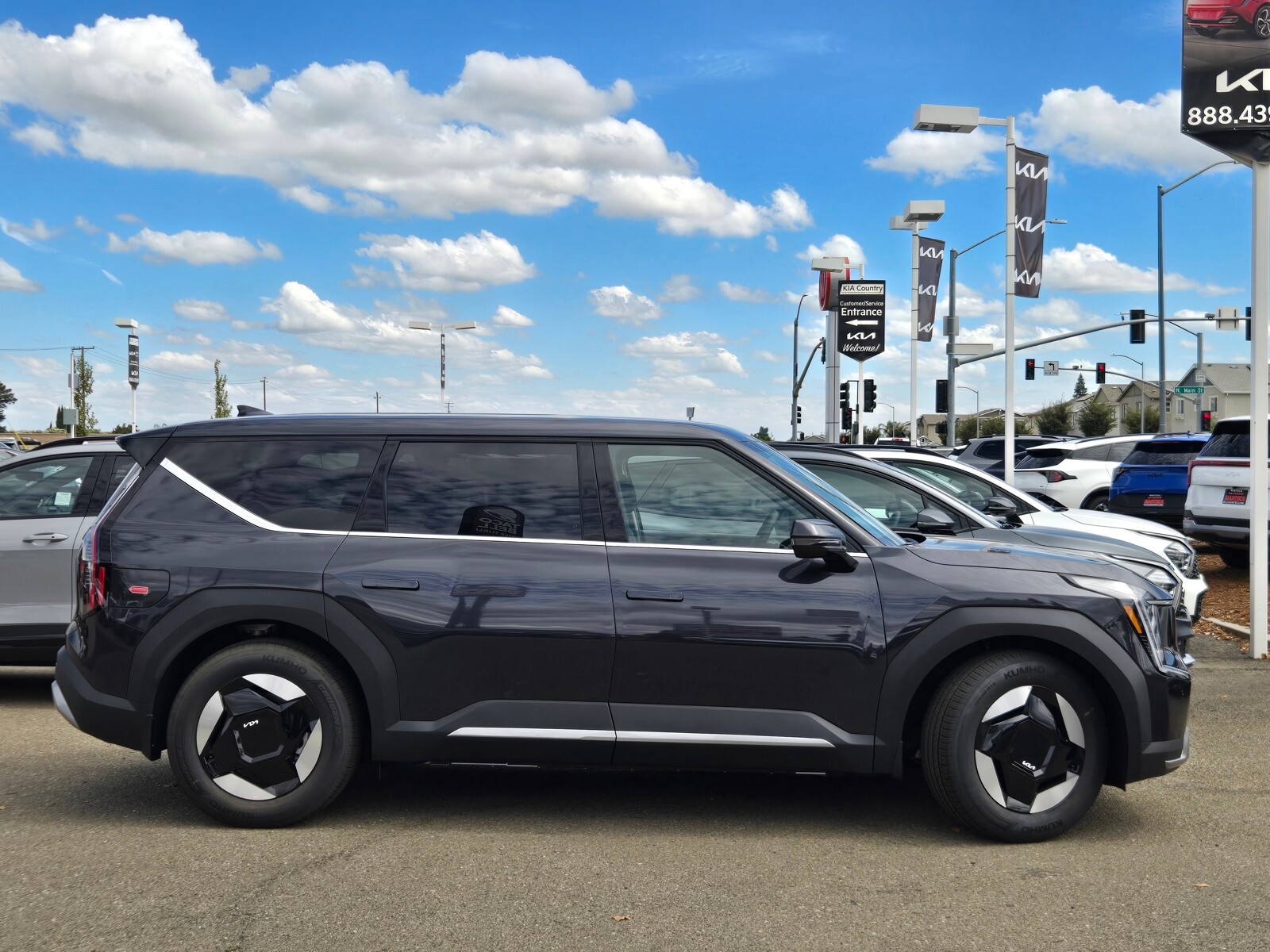 2026 Kia EV9 Light Long Range photo 2