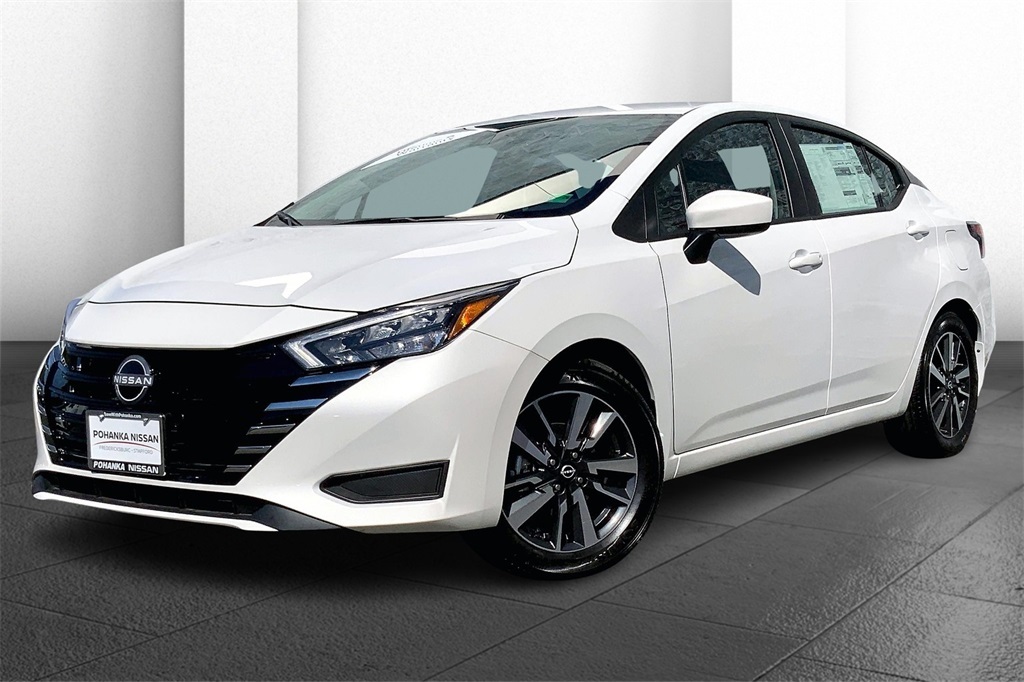 2025 Nissan Versa 1.6 SV photo 2