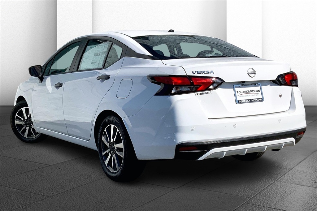 2025 Nissan Versa 1.6 SV photo 3