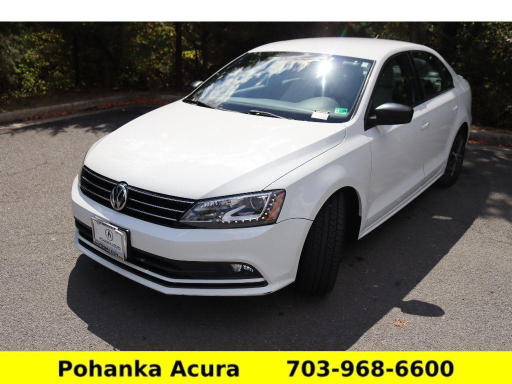 2015 Volkswagen Jetta 1.8T Sport photo 2