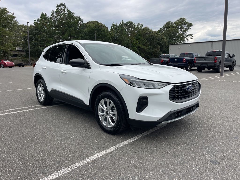 2023 Ford Escape Active photo 3