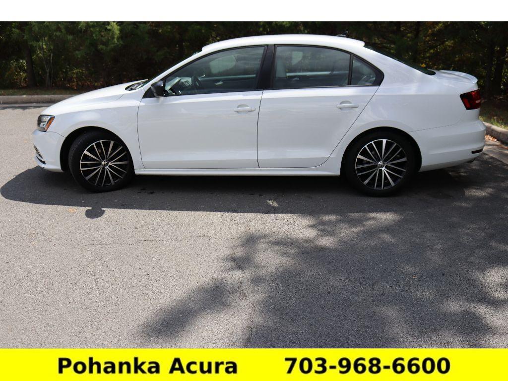 2015 Volkswagen Jetta 1.8T Sport photo 3