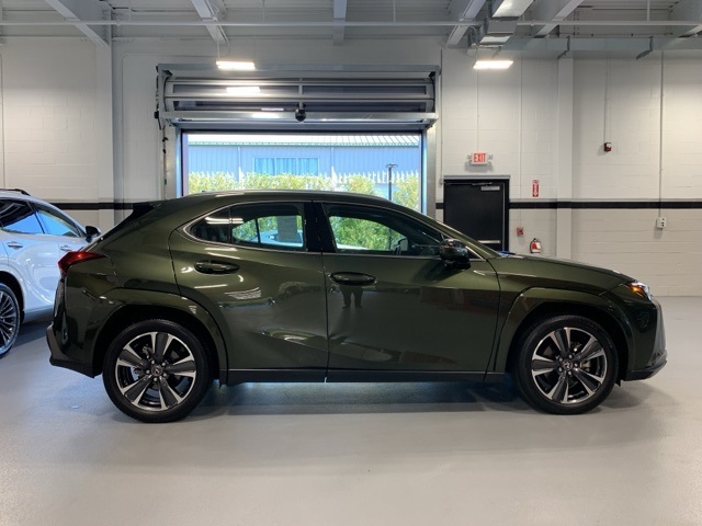 2025 Lexus UX Premium photo 4