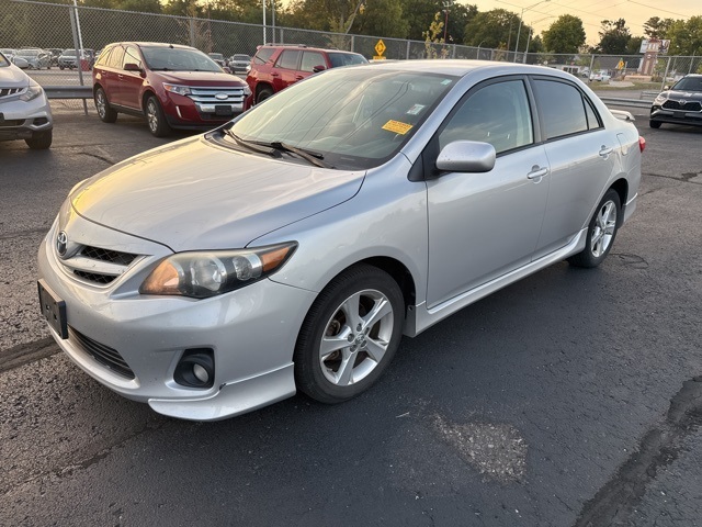 2013 Toyota Corolla S photo 2