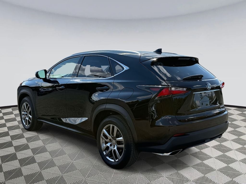 2015 Lexus NX 200t Luxury photo 4