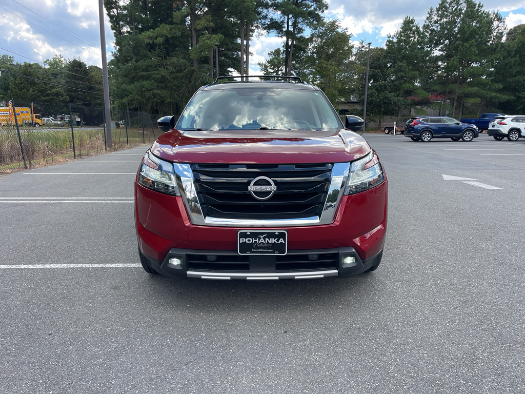 2022 Nissan Pathfinder Platinum photo 3
