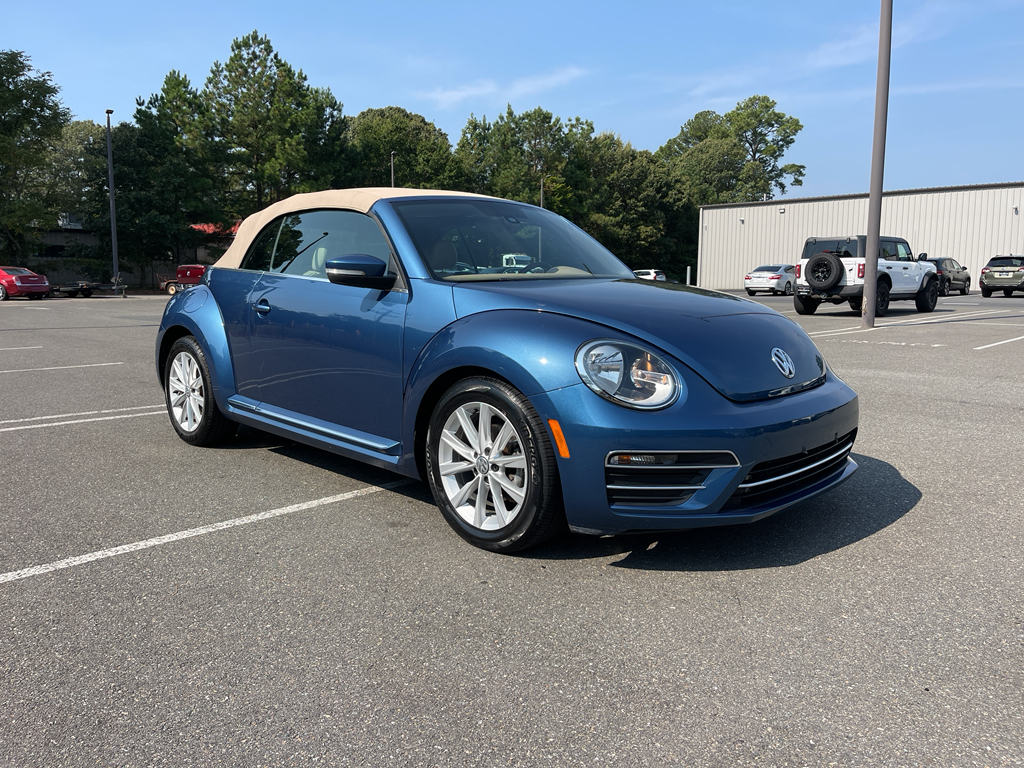 2019 Volkswagen Beetle SE photo 4