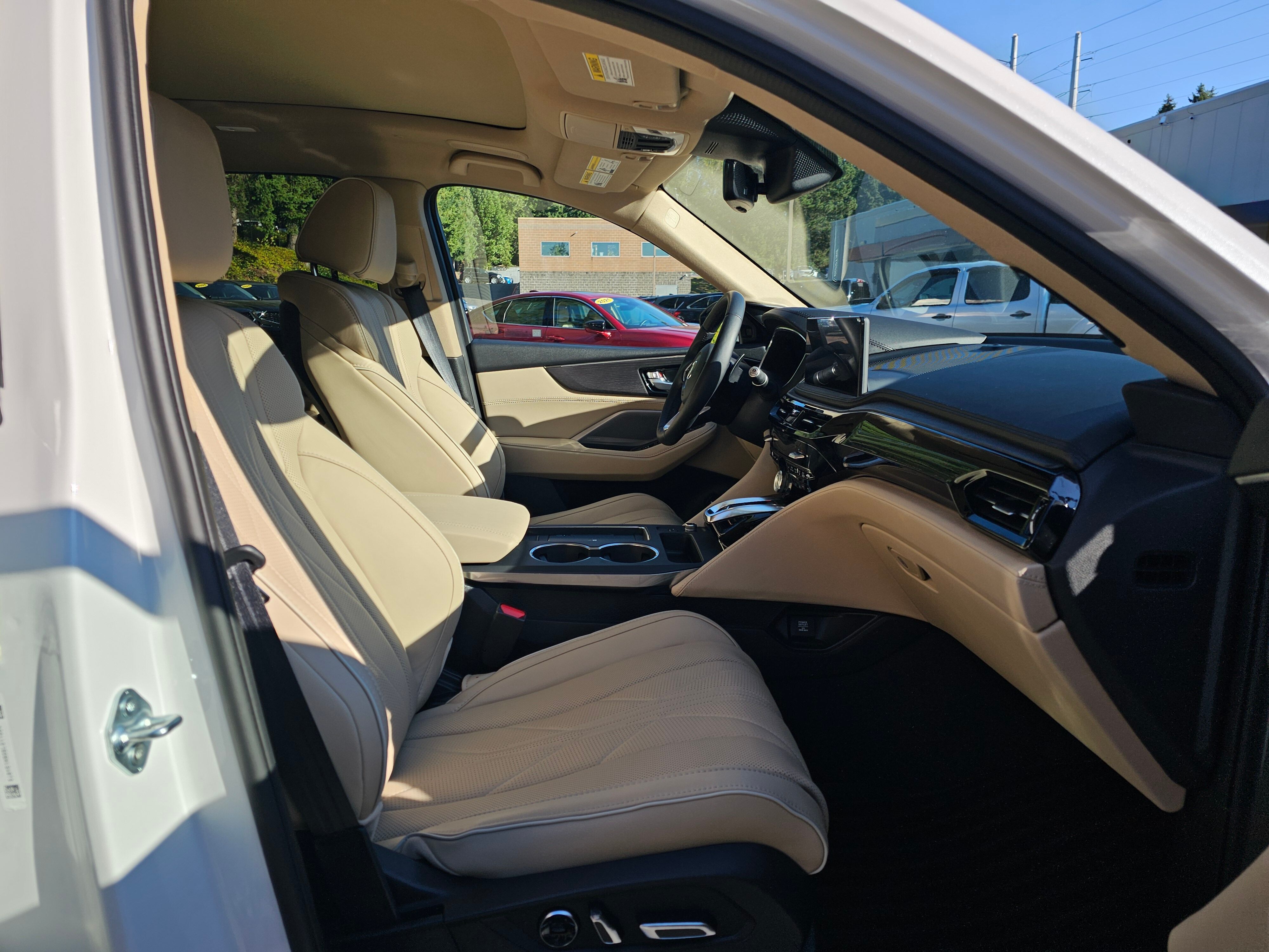 2025 Acura MDX Advance photo 3