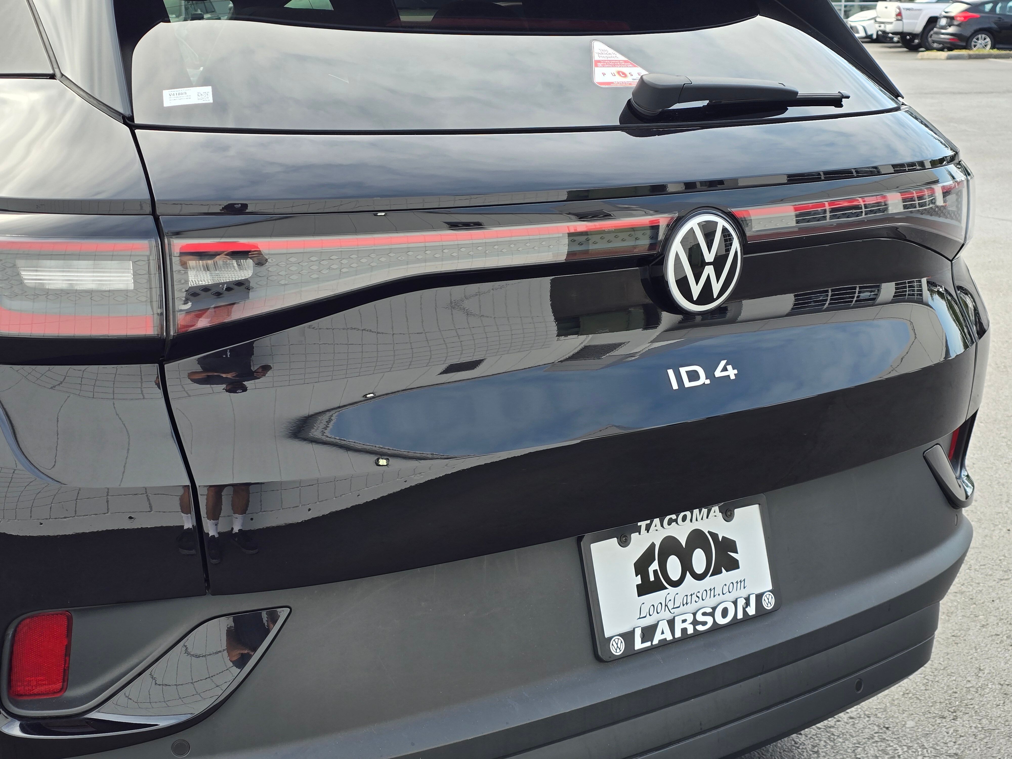 2023 Volkswagen ID.4 Pro S photo 2