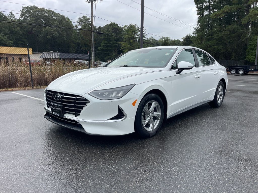 2022 Hyundai Sonata SE photo 2