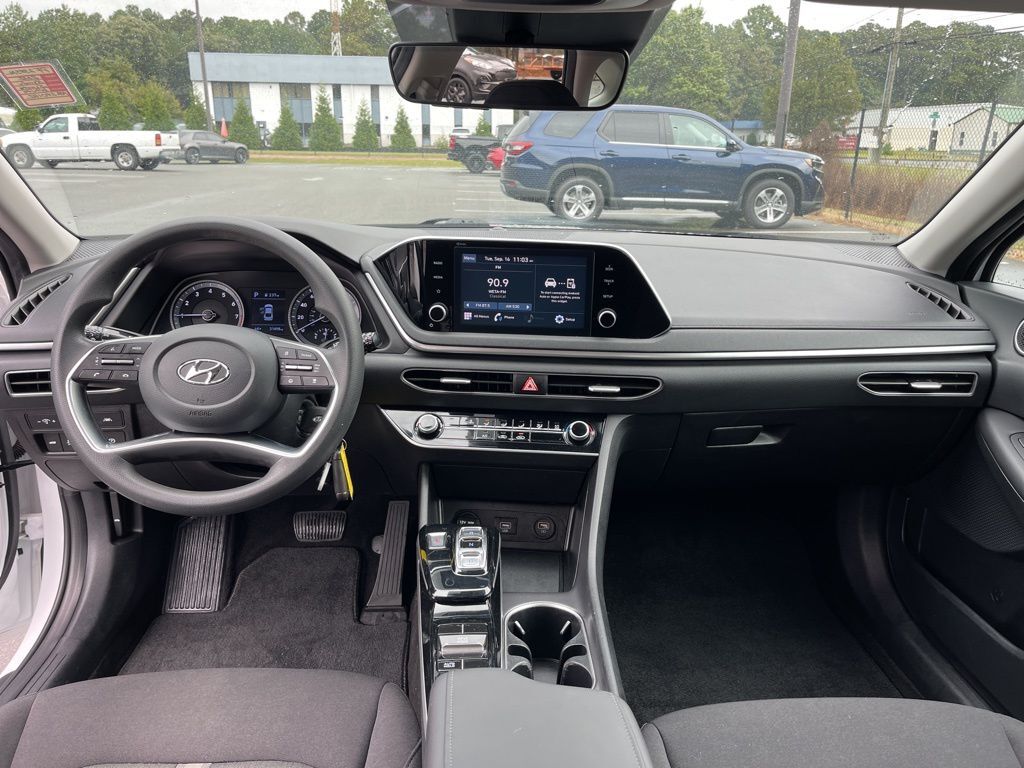 2022 Hyundai Sonata SE photo 5