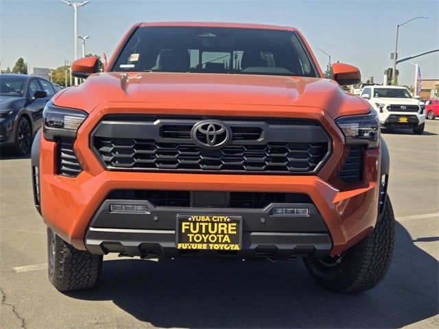2025 Toyota Tacoma TRD Off-Road photo 2