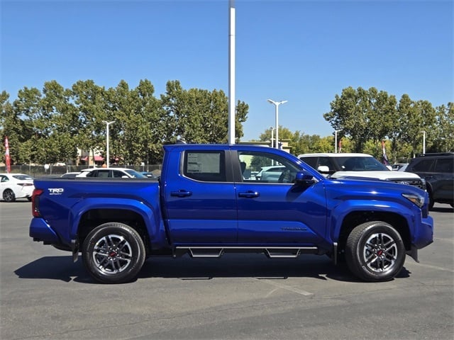 2025 Toyota Tacoma TRD Sport photo 3