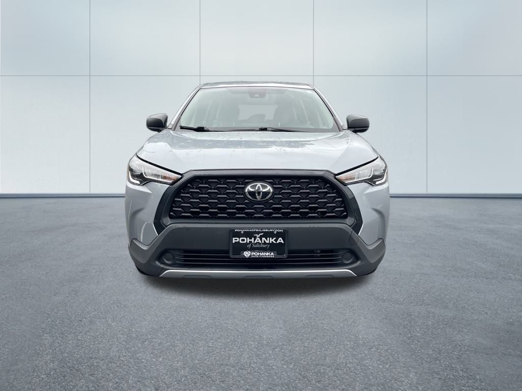 2022 Toyota Corolla Cross L photo 3