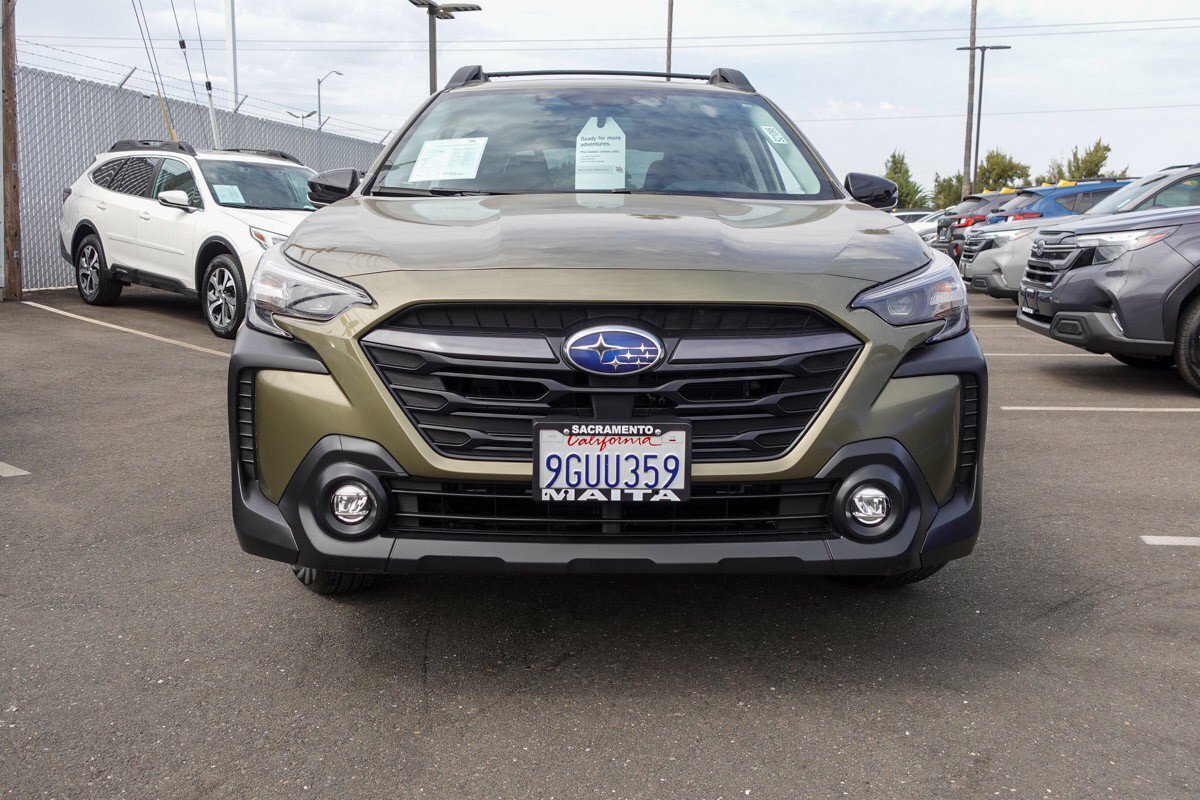 2024 Subaru Outback Premium photo 2